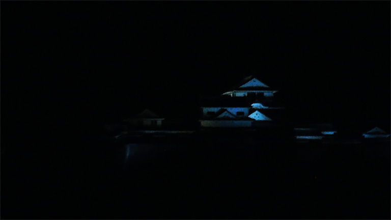 松山城のライトアップ