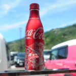 八幡浜みなっとで見つけた「おへんろ。」のコカ・コーラのスリムボトルのデザイン